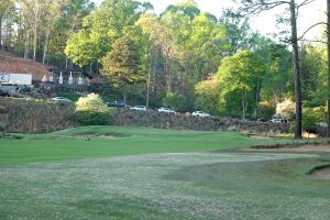 Rivermont 18th Approach